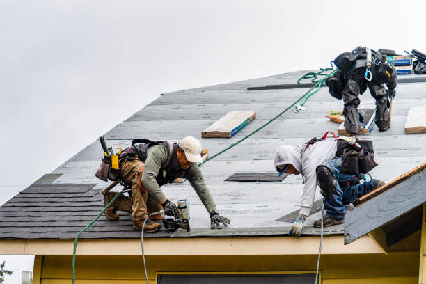 Professional Roofing technician working in Kunkletown, PA